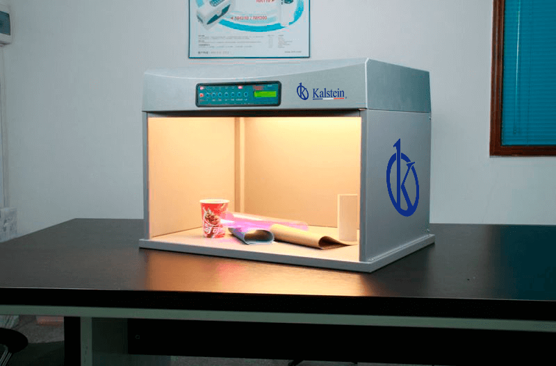 Caja de Luz Color YR05520: Adaptaciones por Sector Clínico, Industrial, Alimentario, Veterinario y Educativo 2026