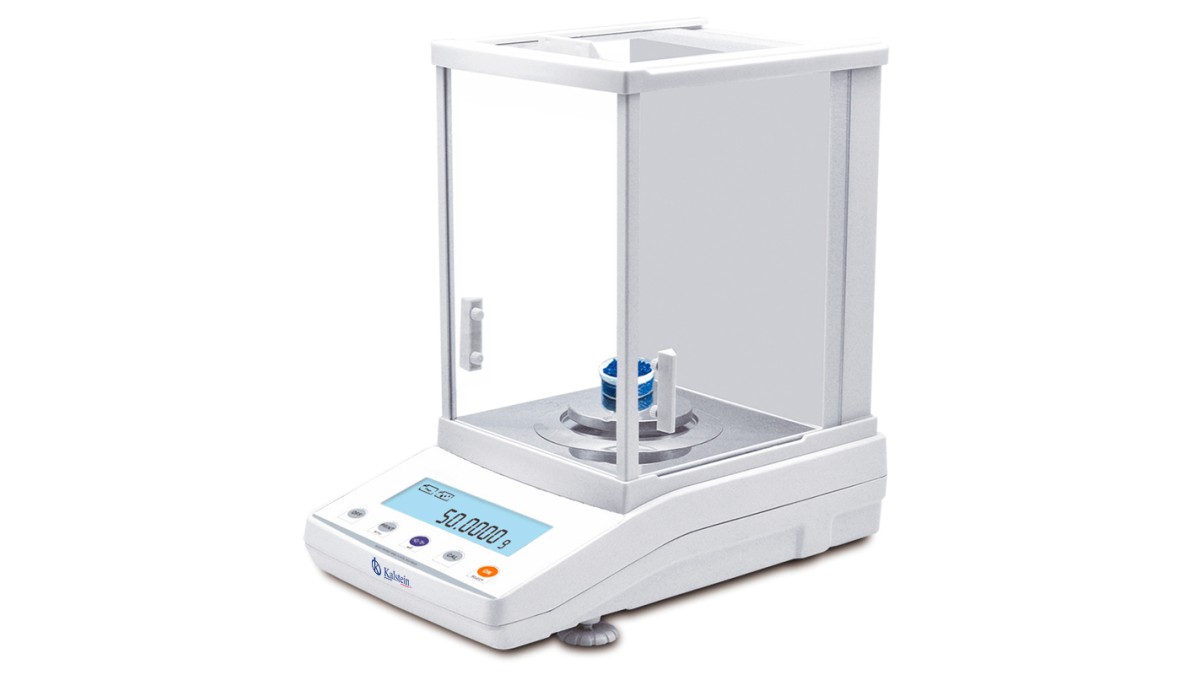 Balanza Analítica de Calibración Interna YR05583: Integración en Procesos de Campo